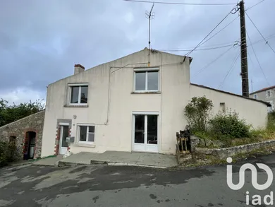 Maison à Pouzauges (85700)
