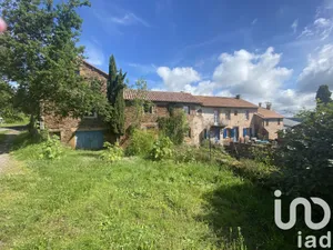 Maison de campagne à Laval-Roquecezière (12380)