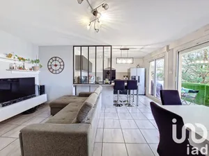 Appartement à Décines-Charpieu (69150)