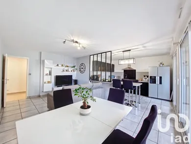 Apartment in Décines-Charpieu (69150)