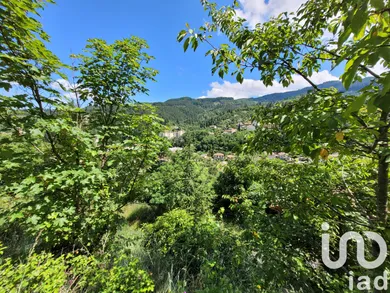 Terrain à bâtir à Le Cheylard (07160) — 6/8