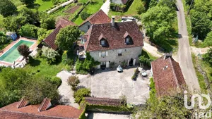 Domaine à Cavagnac (46110)