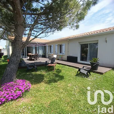 Maison traditionnelle à Brizambourg (17770)