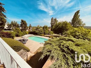 Architectural house at Marcoussis (91460)