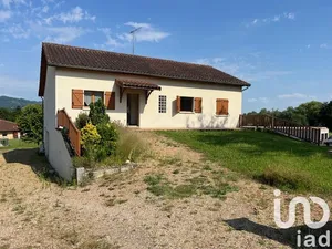 House at Peschadoires (63920)