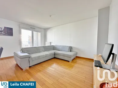 Apartment at Fresnes (94260)