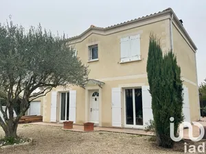 Maison traditionnelle à Vayres (33870)