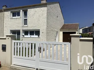 Maison traditionnelle à SAINT-PIERRE-LÈS-NEMOURS (77140)