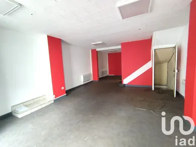 Building at Hirson (02500) — 2/10