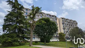 Parking at Plaisir (78370)