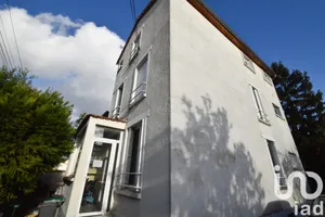 Immeuble à Villeneuve-le-Roi (94290)