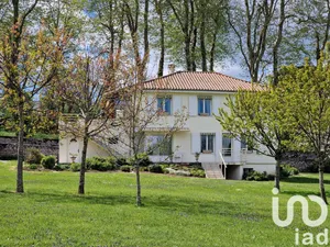 House at Piégut-Pluviers (24360)