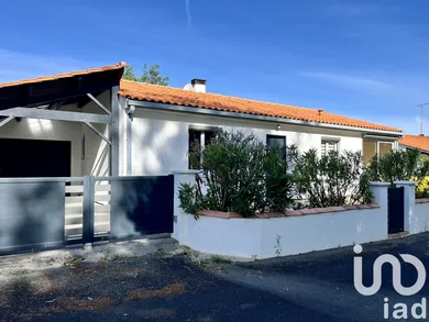 House at Le Champ-Saint-Père (85540)