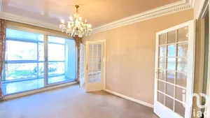 Apartment at Le Chesnay (78150)