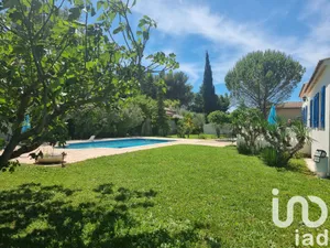 Maison traditionnelle à JONQUIÈRES (84150)