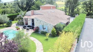 Traditional house at Aubignosc (04200)