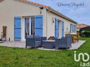 Traditional house at LAMARQUE (33460)