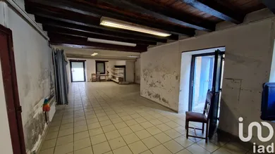 Building at Bruges-Capbis-Mifaget (64800) — 8/17