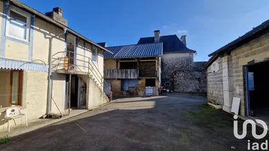 Building at Bruges-Capbis-Mifaget (64800) — 6/17