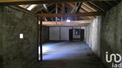 Building at Bruges-Capbis-Mifaget (64800) — 16/17