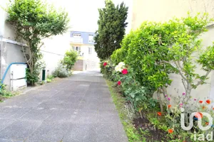 Apartment at Les Pavillons-sous-Bois (93320)