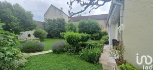 Maison traditionnelle à Mandres-les-Roses (94520)
