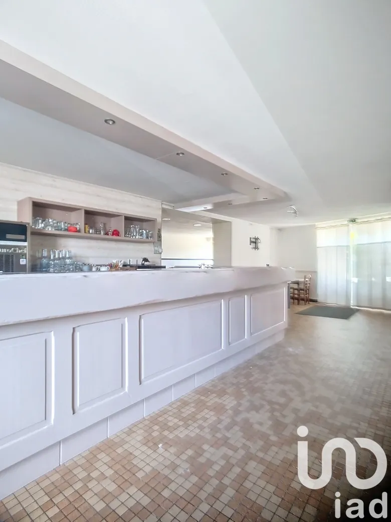 Immeuble 323 m² · à Essarts en Bocage · 323 m² · 311 000 €
