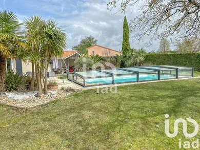 Traditional house at Le Pian-Médoc (33290)