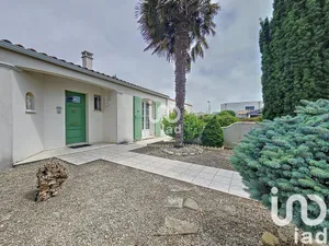 Maison traditionnelle à Nieul-sur-Mer (17137)