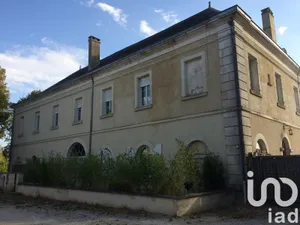 Building at Marolles-sous-Lignières (10130)
