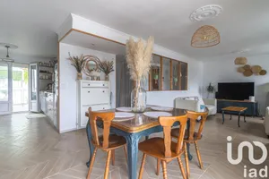 House in Luray (28500)