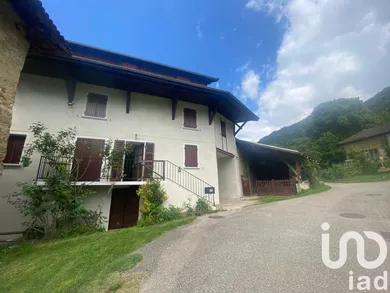 House at Saint-Maximin (38530)