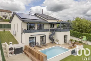 House at Moirans (38430)
