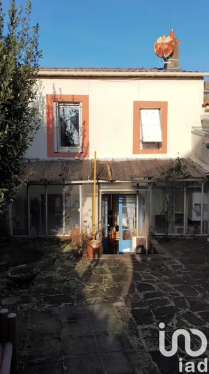 Traditional house at INDRE (44610)