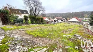 Terrain à bâtir à Nézel (78410)