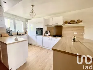 Apartment in Les Clayes-sous-Bois (78340)