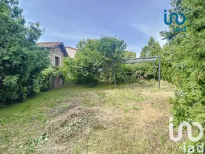 Village house in LUPÉ (42520)