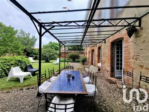 Mansion at Castelsarrasin (82100)