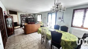 Townhouse in Villeneuve-la-Garenne (92390)