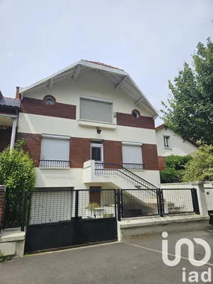 Traditional house at Montreuil (93100)