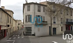 Building at Nîmes (30000)