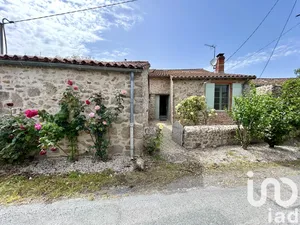 Maison de village à Faye-l'Abbesse (79350)
