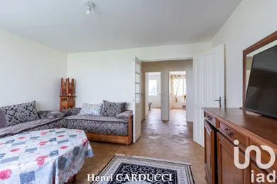 Apartment at Aubervilliers (93300)