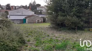 Terrain à bâtir à Saintes (17100)