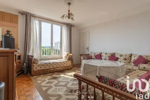 Apartment at Mantes la ville (78711)