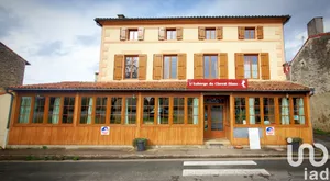 Building in Brioux-sur-Boutonne (79170)