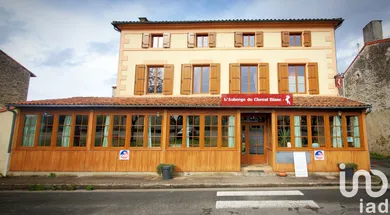 Building in Brioux-sur-Boutonne (79170)