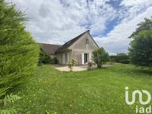 Maison traditionnelle à Civry-la-Forêt (78910)