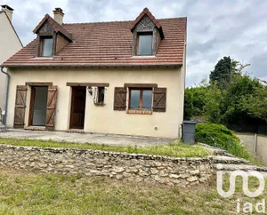 House at CHANTELOUP-LES-VIGNES (78570)