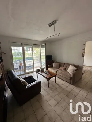 Appartement à Salon-de-Provence (13300)